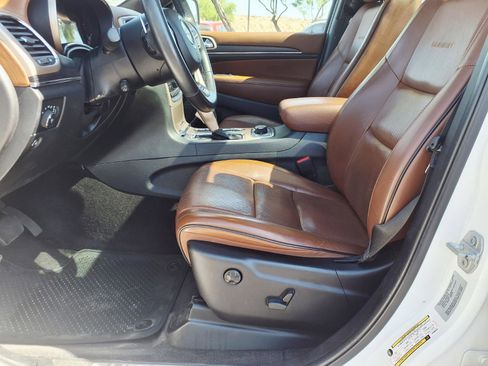 Used 2017 Jeep Grand Cherokee Summit AWD/4WD image 23