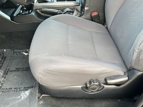 Used 2019 Toyota Tacoma TRD Sport w/ Technology Package AWD/4WD image 30