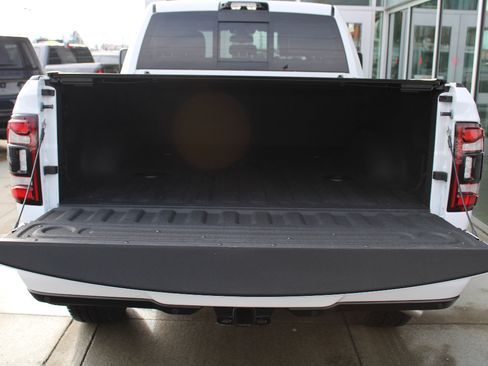 Used 2023 RAM 2500 Laramie w/ Night Edition image 36
