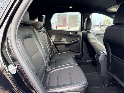 Used 2025 Ford Escape ST-Line image 14