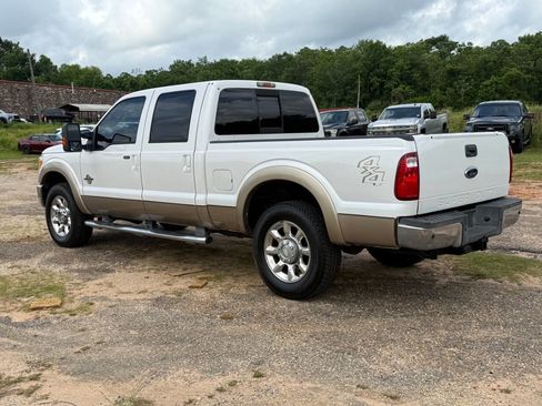 Used 2011 Ford F250 Lariat w/ Lariat Ultimate Pkg AWD/4WD image 3