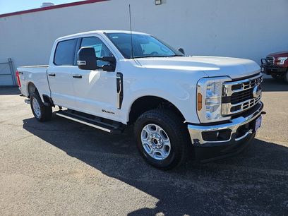 New 2026 Ford F250 XLT w/ FX4 Off-Road Package