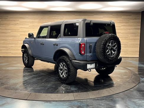 Used 2024 Ford Bronco Badlands image 12