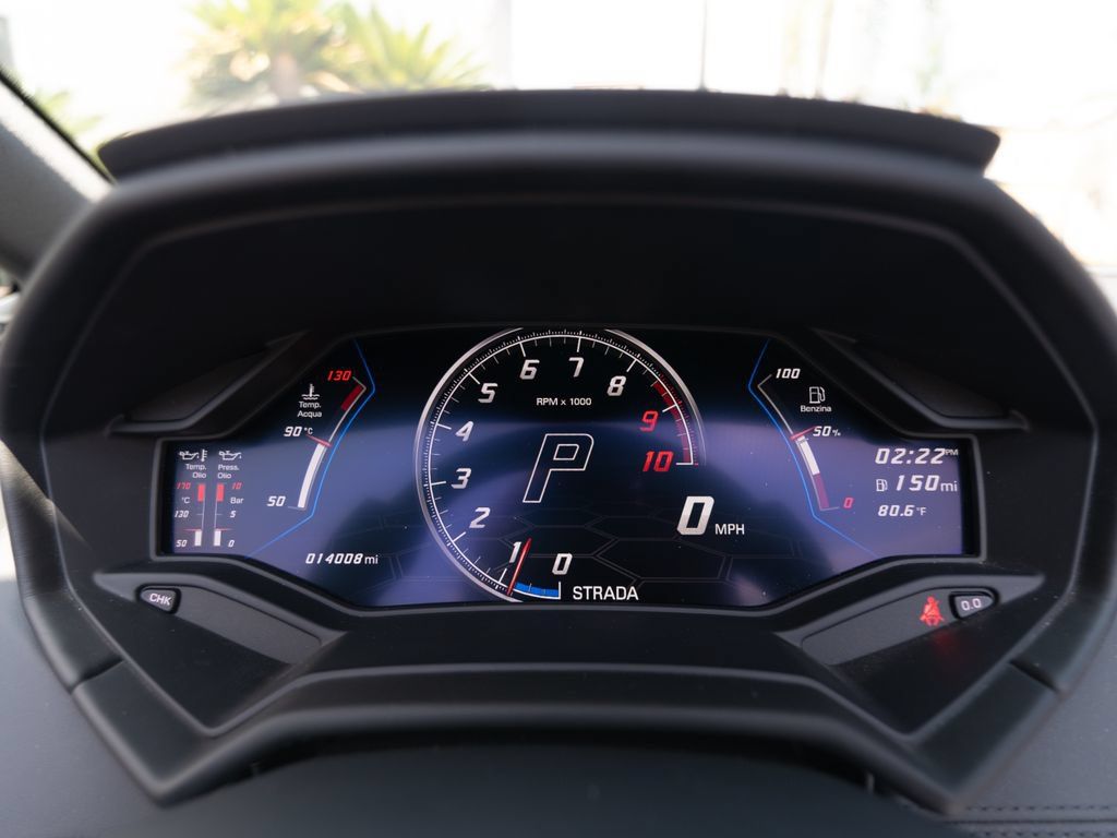 Used 2023 Lamborghini Huracan EVO RWD image 10