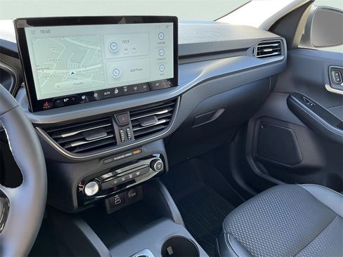 Certified 2026 Ford Escape SE image 39