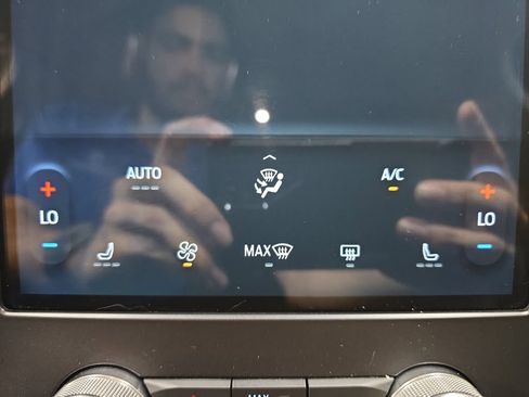 Used 2022 Ford Edge SEL w/ Convenience Package AWD/4WD image 23