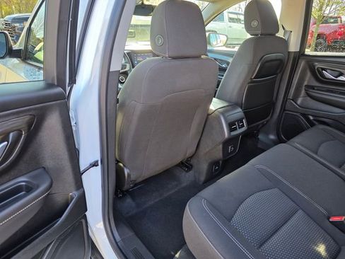 Used 2022 GMC Terrain SLE w/ Driver Convenience Package AWD/4WD image 17