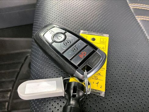 Certified 2024 Ford Expedition Max Platinum image 11