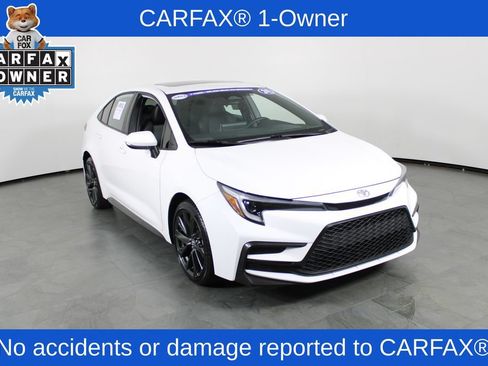 Used 2024 Toyota Corolla XSE FWD image 4