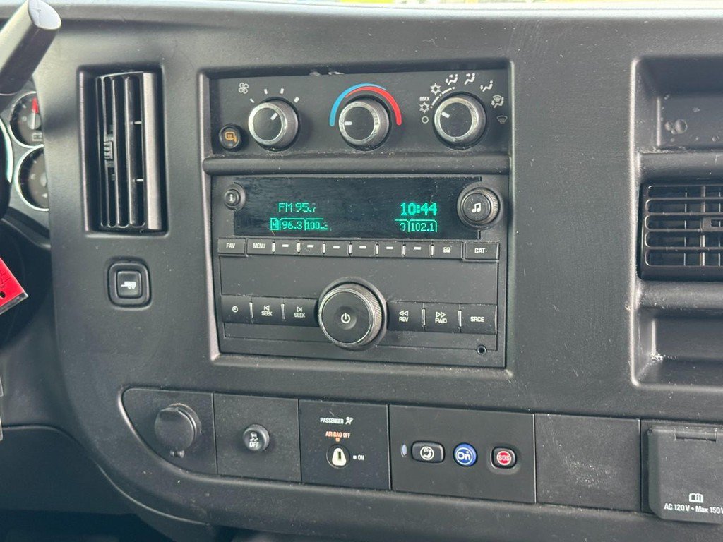 Used 2025 GMC Savana 2500 w/ Driver Convenience Package RWD image 18
