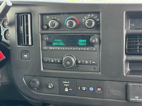 Used 2025 GMC Savana 2500 w/ Driver Convenience Package RWD image 18