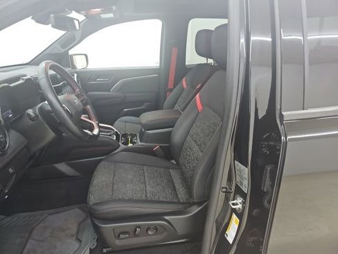 Used 2023 Chevrolet Colorado Z71 w/ Z71 Convenience Package 2 image 4