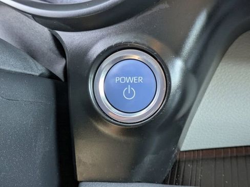 Used 2024 Toyota Sienna LE w/ LE Plus Package image 18