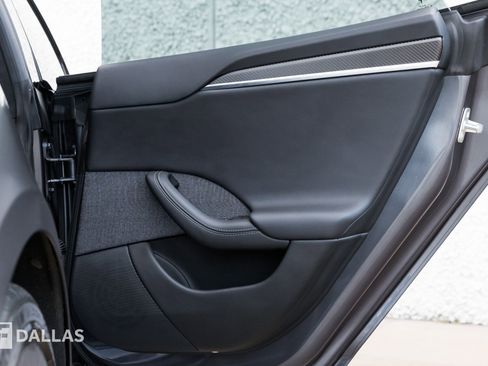 Used 2022 Tesla Model S Plaid image 32