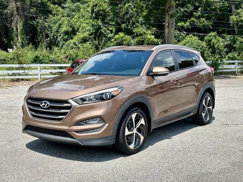 Used 2016 Hyundai Tucson Sport FWD image 3