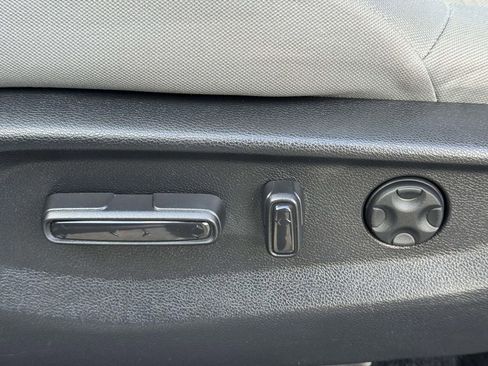 Certified 2022 Honda CR-V EX image 17