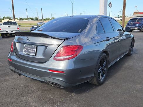Certified 2017 Mercedes-Benz E 300 4MATIC image 7