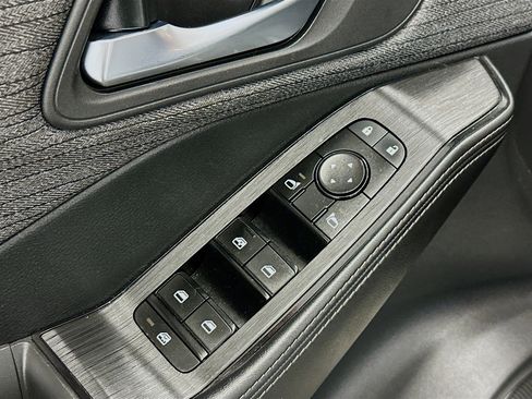 Used 2023 Nissan Rogue SV image 15