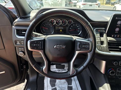 Used 2021 Chevrolet Tahoe Z71 w/ Luxury Package AWD/4WD image 16