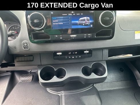 Used 2025 Mercedes-Benz Sprinter 3500 image 27
