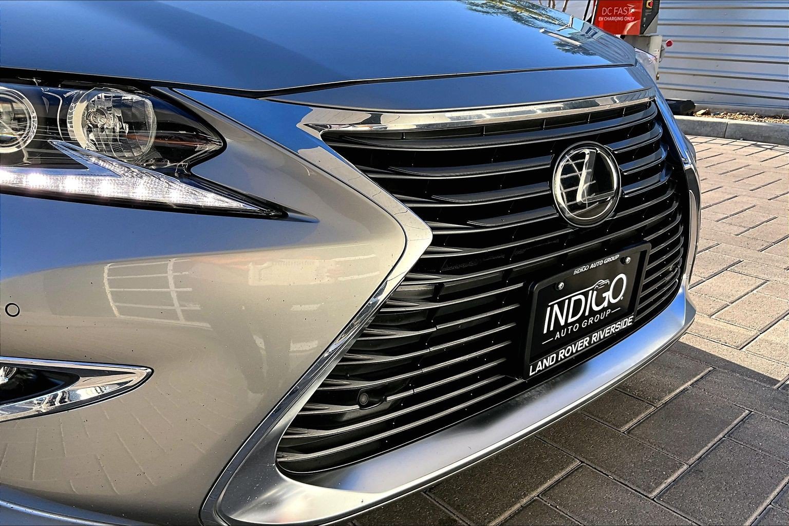 Used 2017 Lexus ES 350 w/ Premium Package FWD image 30