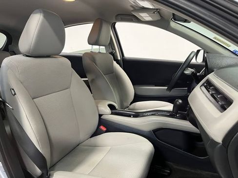 Used 2022 Honda HR-V LX image 10