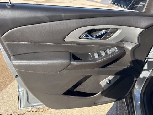 Used 2023 Chevrolet Traverse LT w/ Midnight/Sport Edition image 12