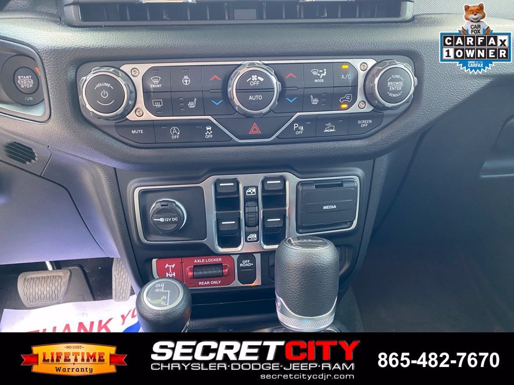 Used 2025 Jeep Gladiator Sport AWD/4WD image 16