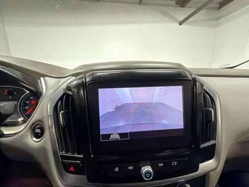 Used 2020 Chevrolet Traverse LT FWD image 14