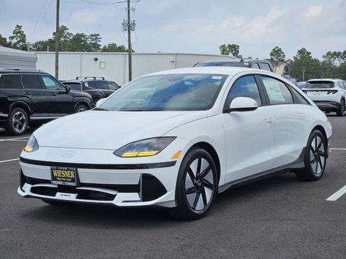 New 2025 Hyundai Ioniq 6 SE image 1