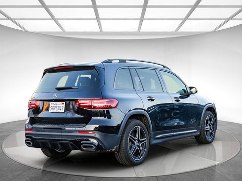 Certified 2024 Mercedes-Benz GLB 250 image 3