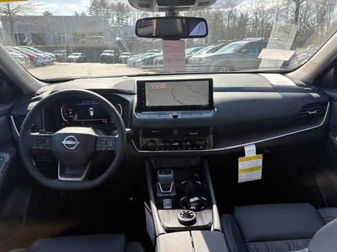 New 2026 Nissan Rogue Platinum image 8