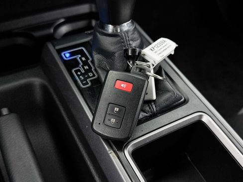 Used 2021 Toyota Tacoma TRD Sport w/ Technology Package RWD image 36