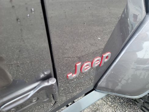 Used 2020 Jeep Wrangler Unlimited Rubicon AWD/4WD image 9