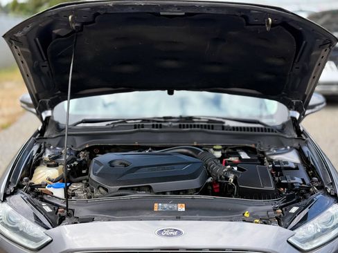 Used 2013 Ford Fusion SE FWD image 29