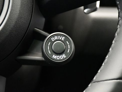 Used 2024 Porsche Macan S image 30