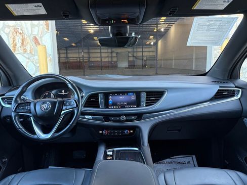 Used 2024 Buick Enclave Premium image 27