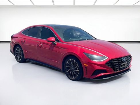 Used 2021 Hyundai Sonata Limited w/ Preferred Accessory Package FWD image 3