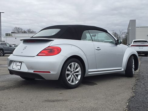 Used 2014 Volkswagen Beetle TDI image 7