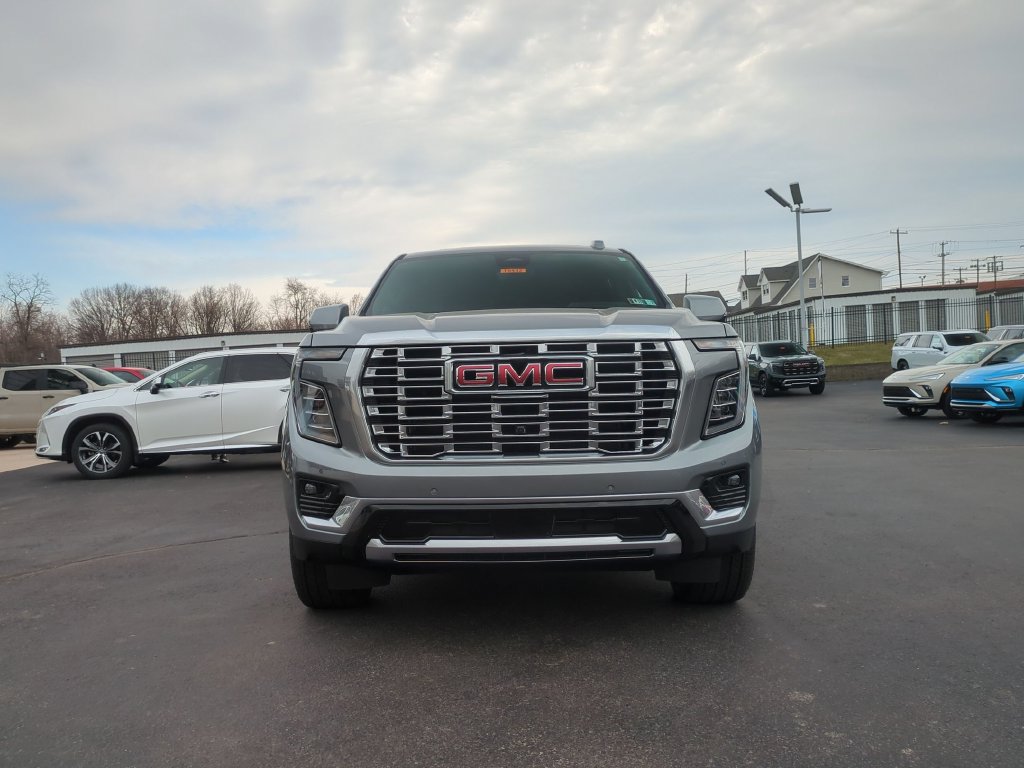 New 2026 GMC Yukon XL Denali w/ Denali Reserve Package AWD/4WD image 2