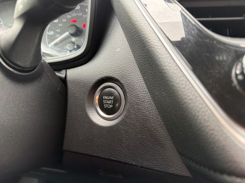 Used 2025 Toyota Corolla SE FWD image 16