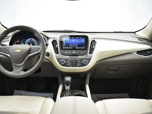 Used 2024 Chevrolet Malibu LT FWD image 18