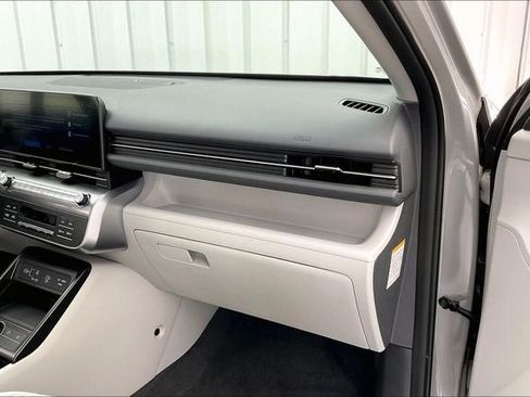 Certified 2024 Hyundai Kona SEL FWD image 17