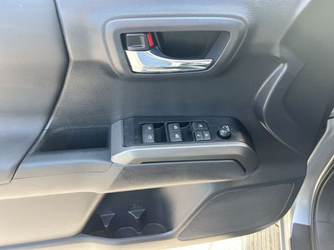 Used 2023 Toyota Tacoma TRD Sport w/ Advanced Technology Package AWD/4WD image 15
