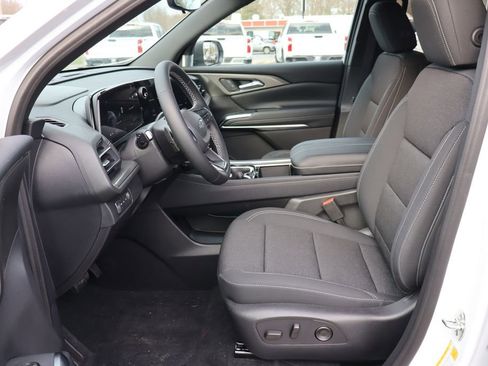 New 2026 Chevrolet Traverse LT w/ Midnight/Sport Edition AWD/4WD image 5