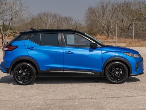 Used 2021 Nissan Kicks SR image 8