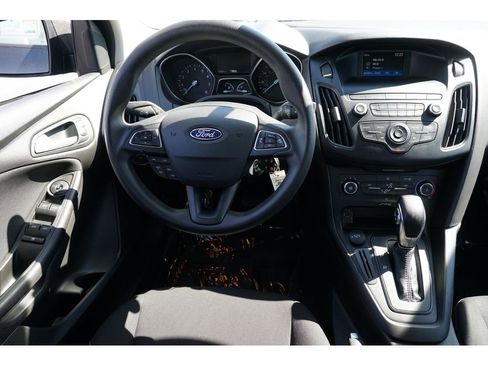 Used 2018 Ford Focus SE image 20
