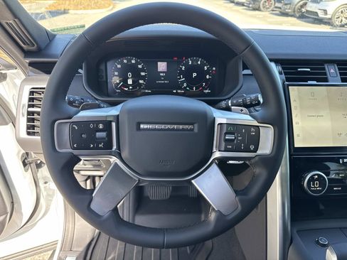 New 2026 Land Rover Discovery S image 29