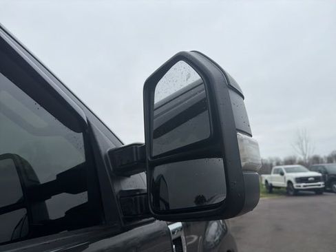 Used 2017 Ford F250 XLT w/ XLT Premium Package image 9