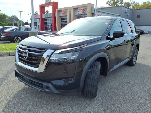 Certified 2022 Nissan Pathfinder S FWD image 17